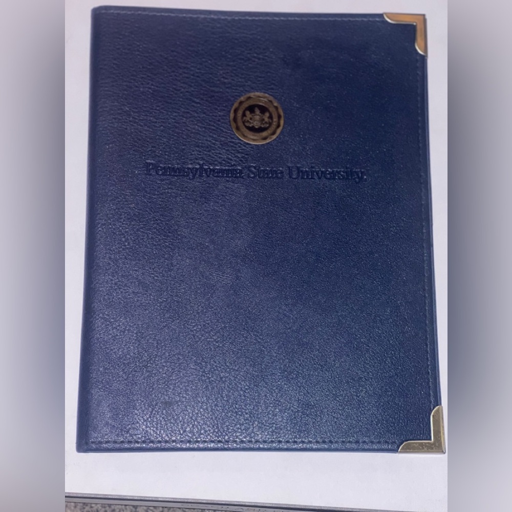 #721 Penn State binder paper holder.